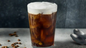 Cold-Brew-Coffee-with-Foamy-Bubbles