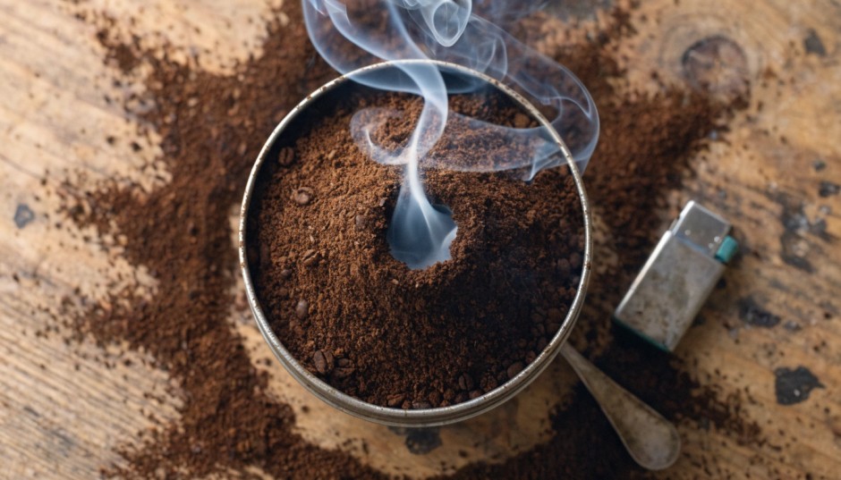 How-to-Burn-Coffee-Grounds-Like-Incense