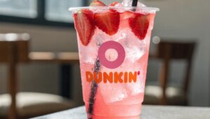Sabrinas-Strawberry-Daydream-Refresher