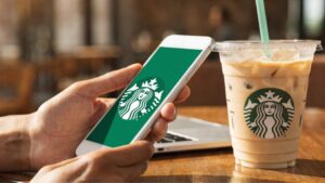 kids-drink-at-starbucks